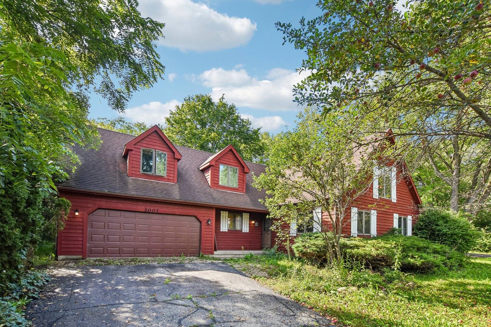 3007 Garden LN, Crystal Lake, IL 60012