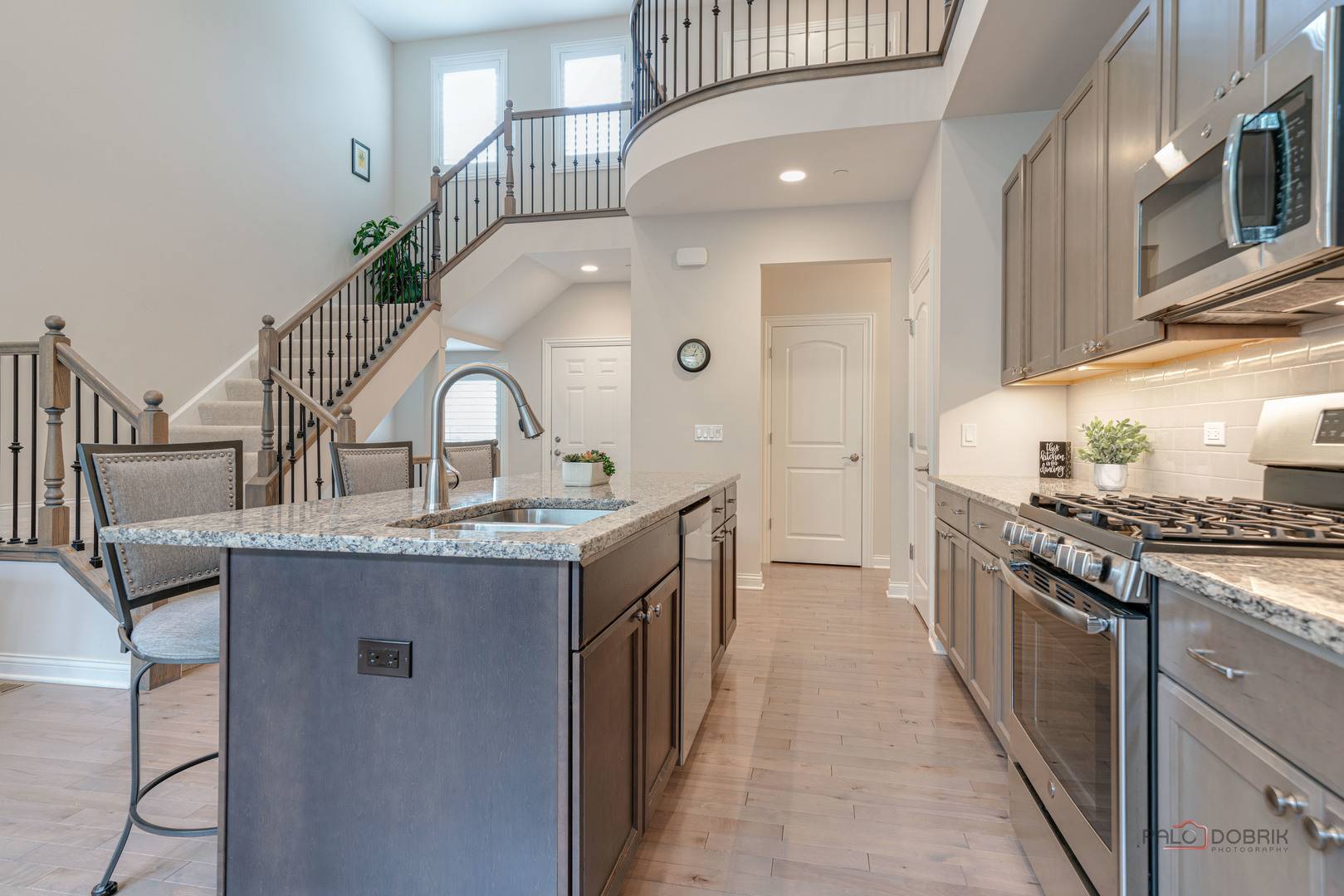 1815 Torrey Pkwy, Libertyville, IL 60048