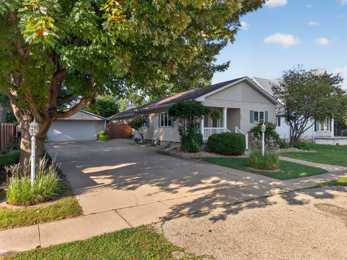 308 E Harrison ST, Granville, IL 61326
