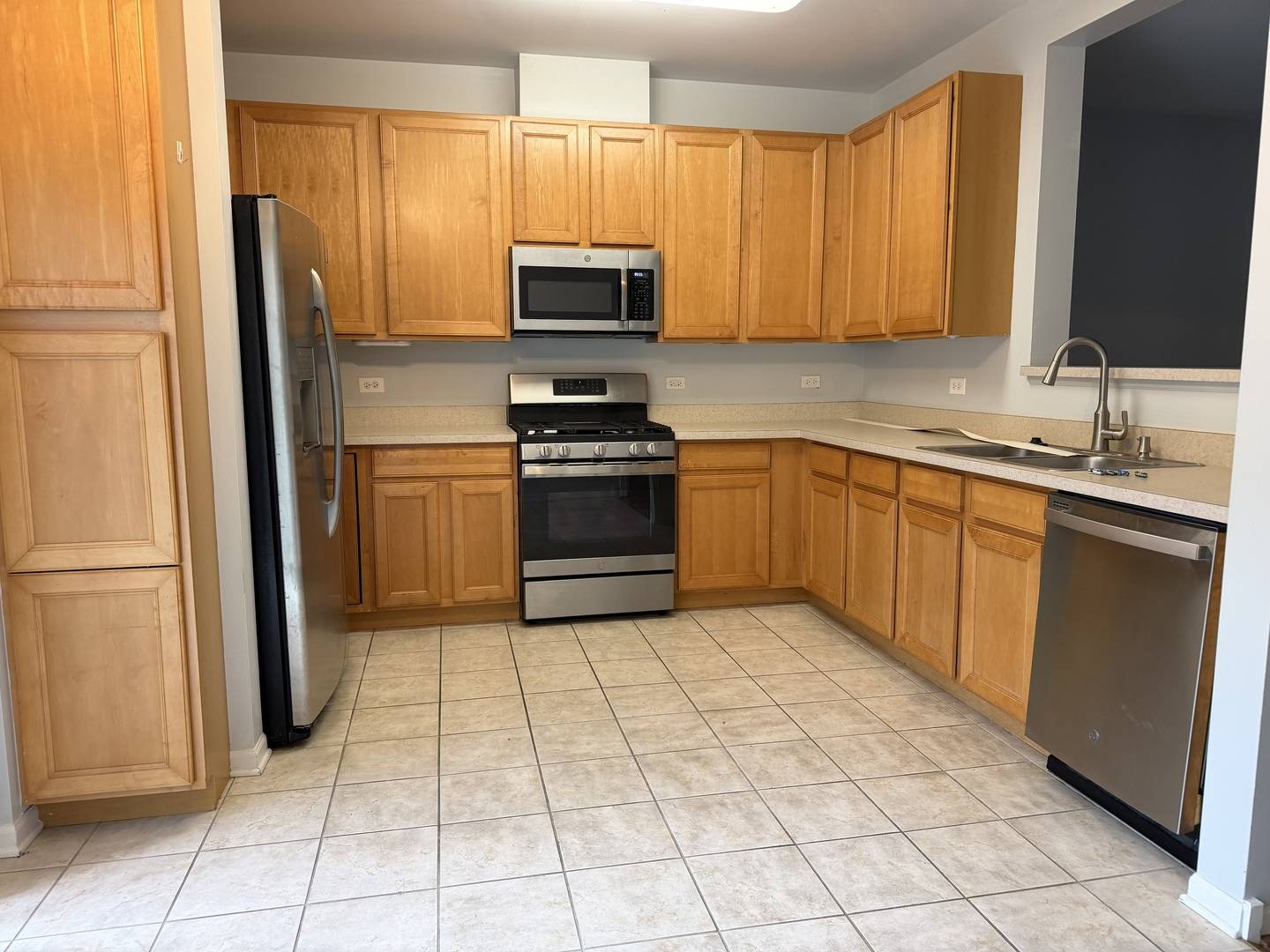 1956 Concord DR, Mchenry, IL 60050