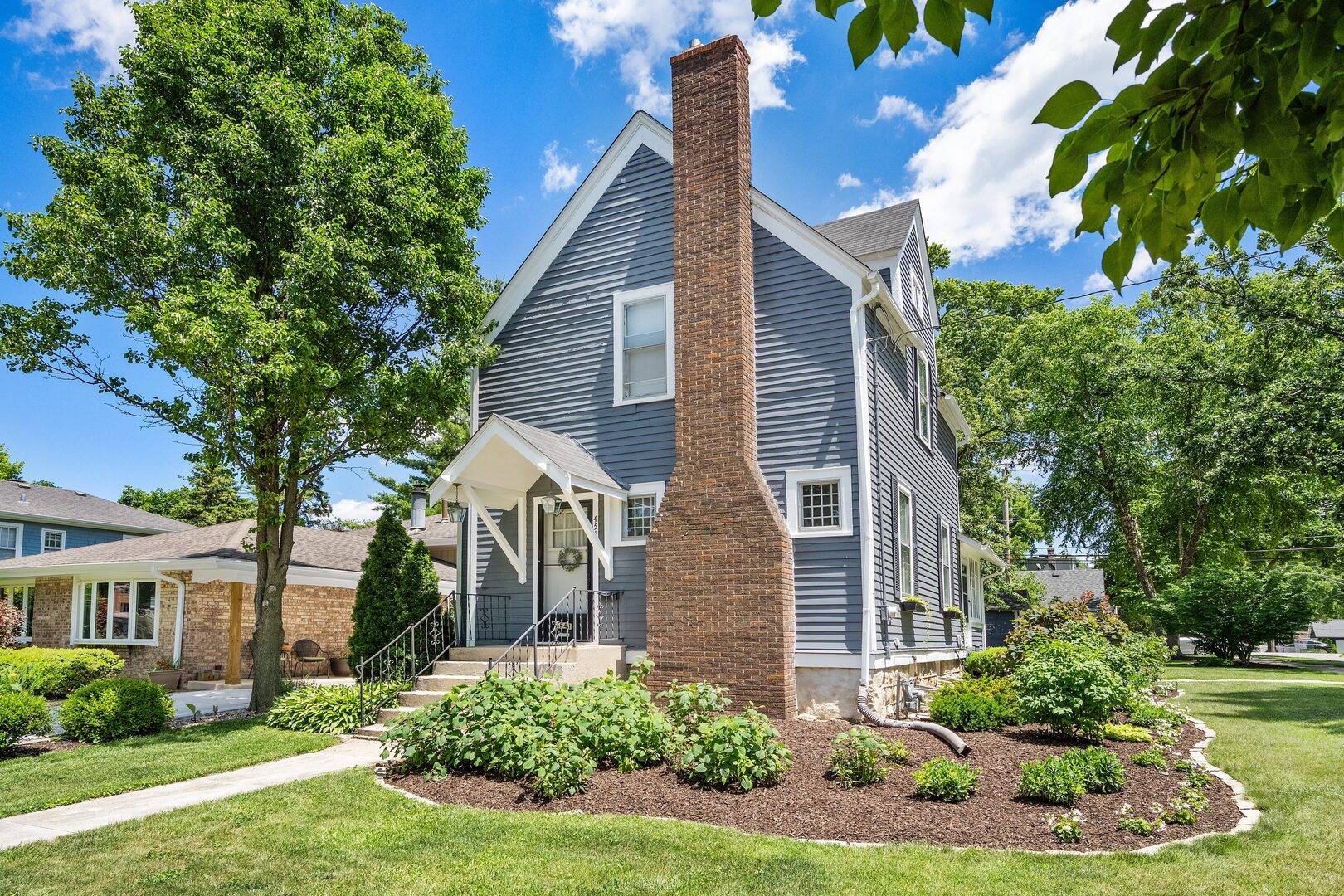 4541 Forest AVE, Downers Grove, IL 60515