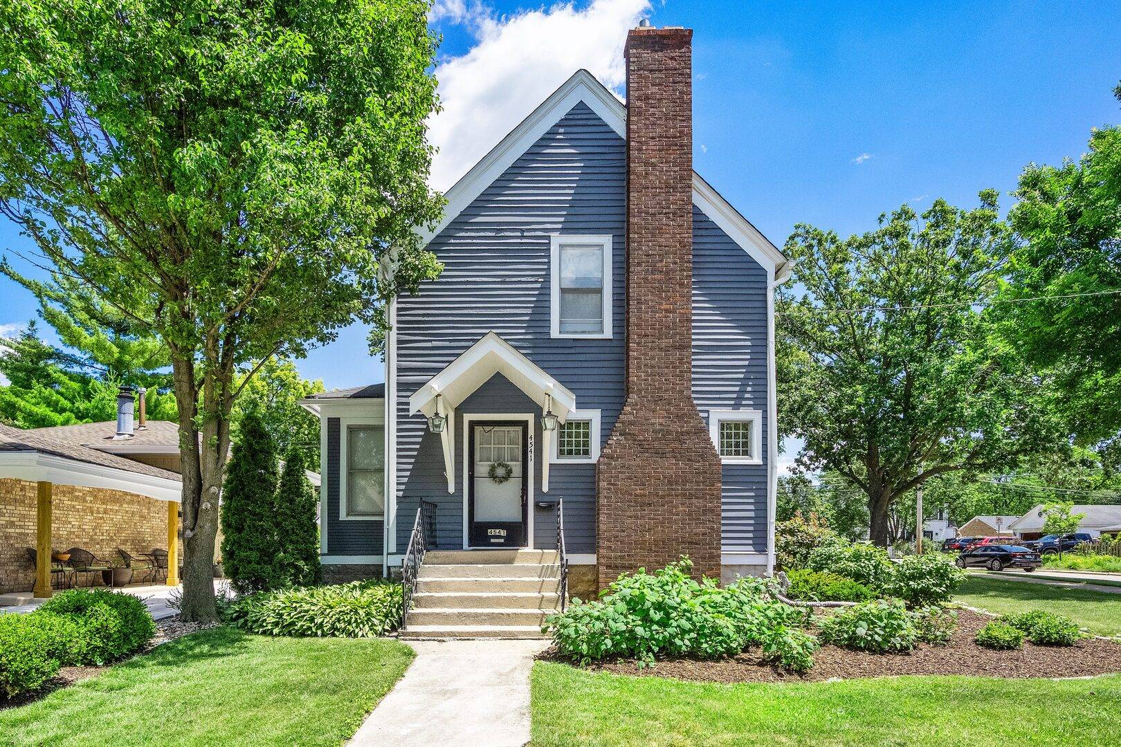 4541 Forest AVE, Downers Grove, IL 60515