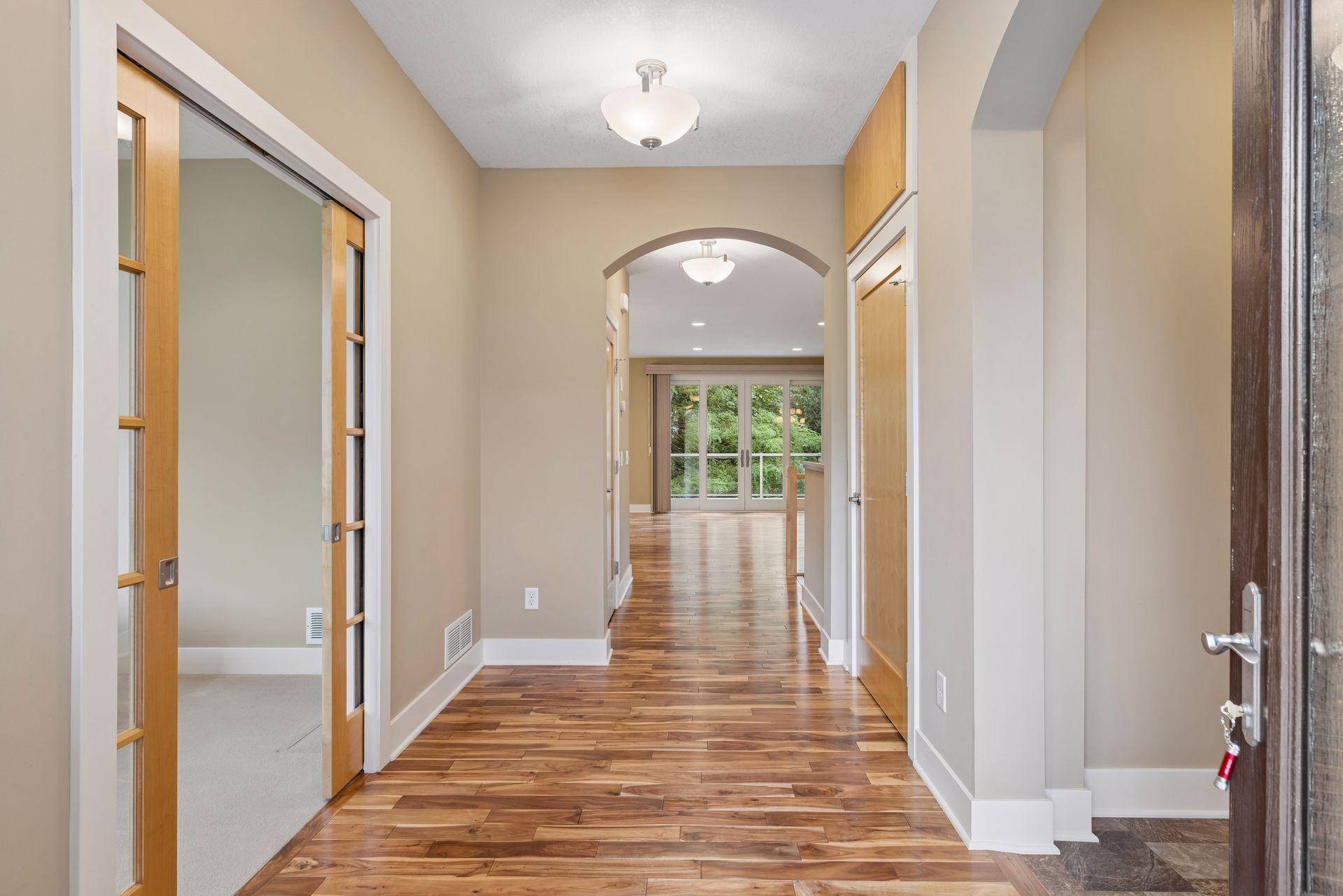 4727 Cumberland ST, Shoreview, MN 55126