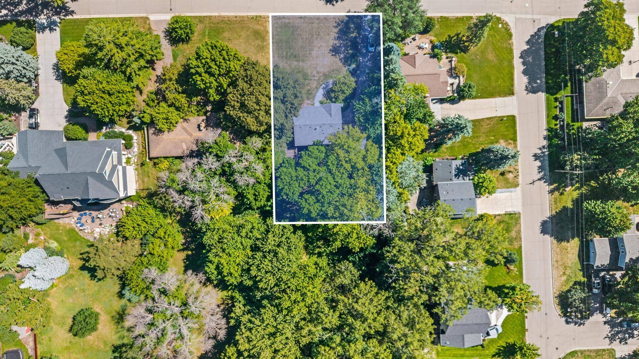 5916 Code AVE, Edina, MN 55436