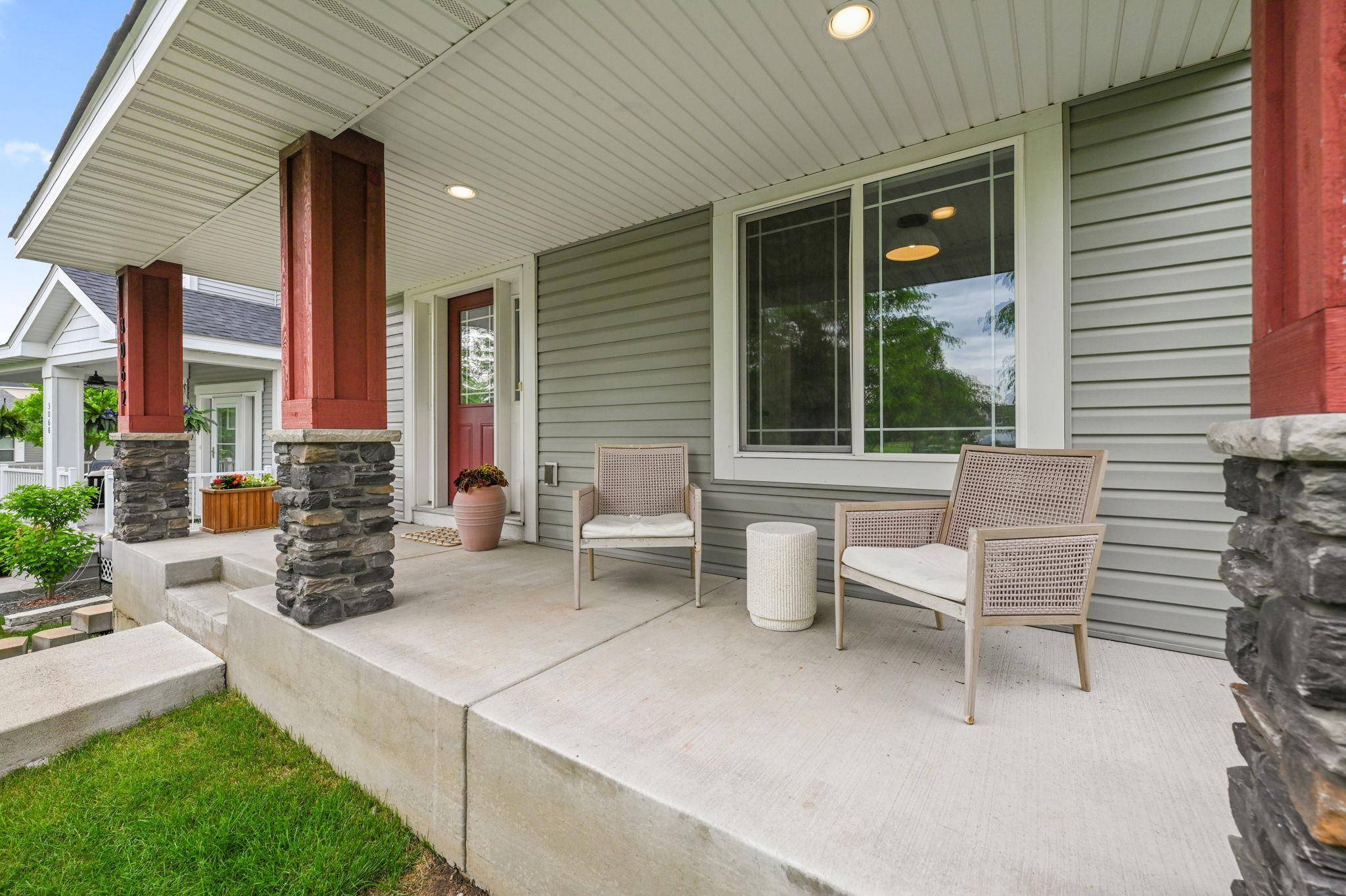 3062 Walden DR, Chaska, MN 55318