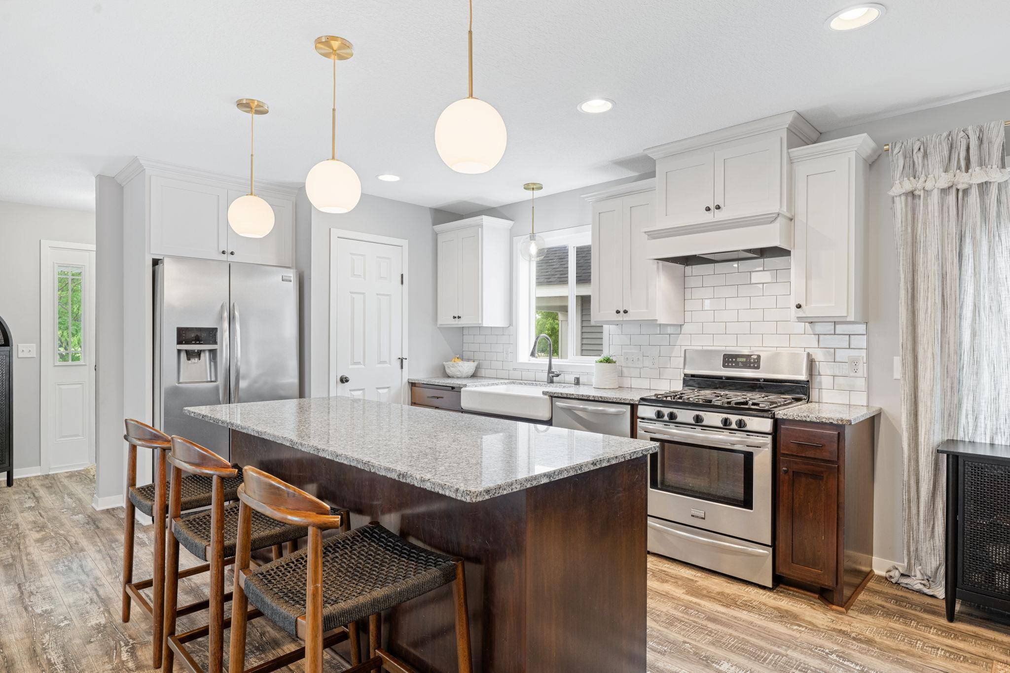 3062 Walden DR, Chaska, MN 55318