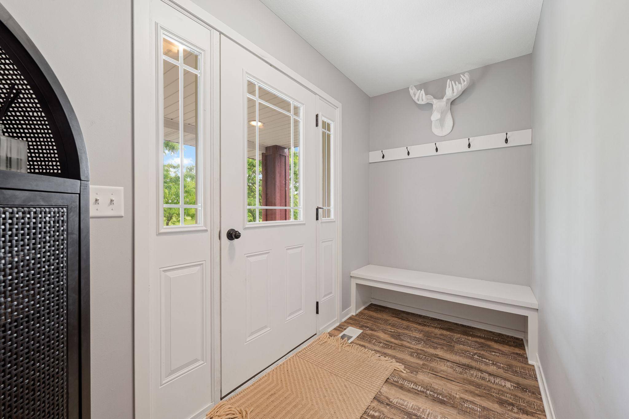 3062 Walden DR, Chaska, MN 55318