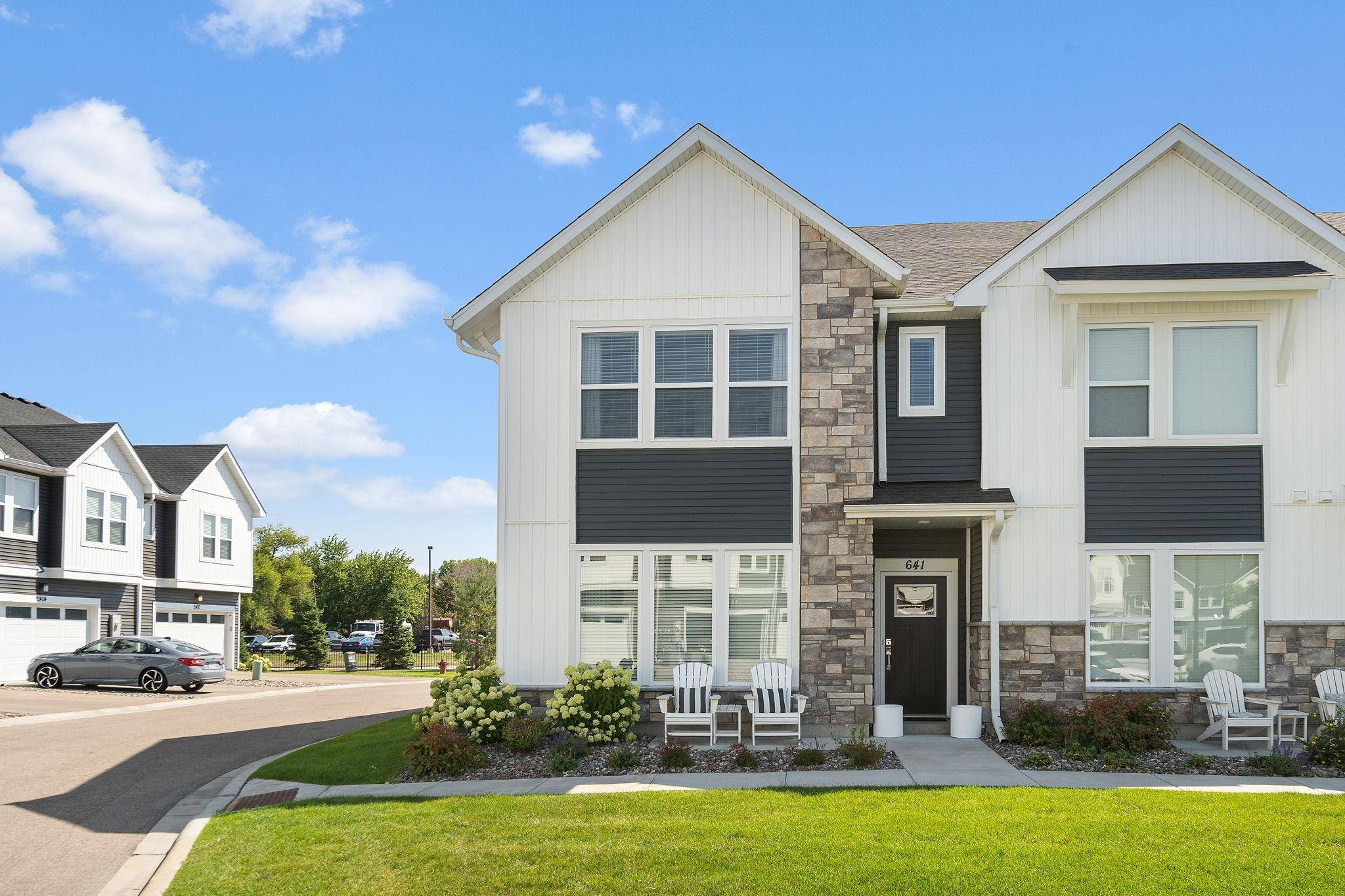 641 E Blossom CIR, Orono, MN 55356