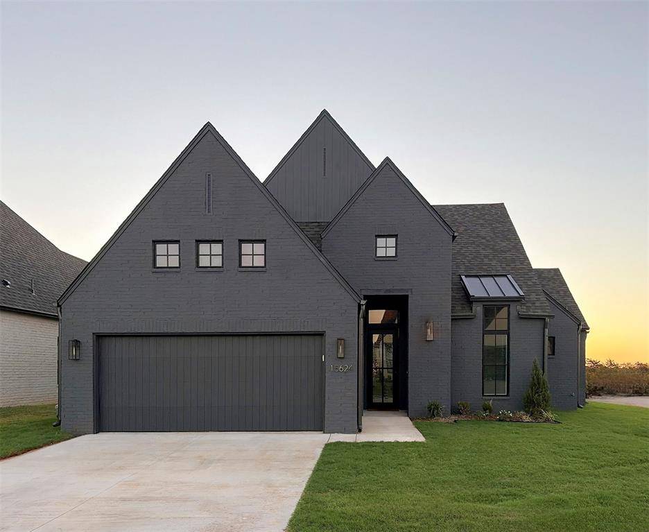 15624 Flora AVE, Edmond, OK 73013