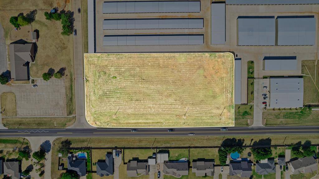 N Clear Springs RD, Mustang, OK 73064