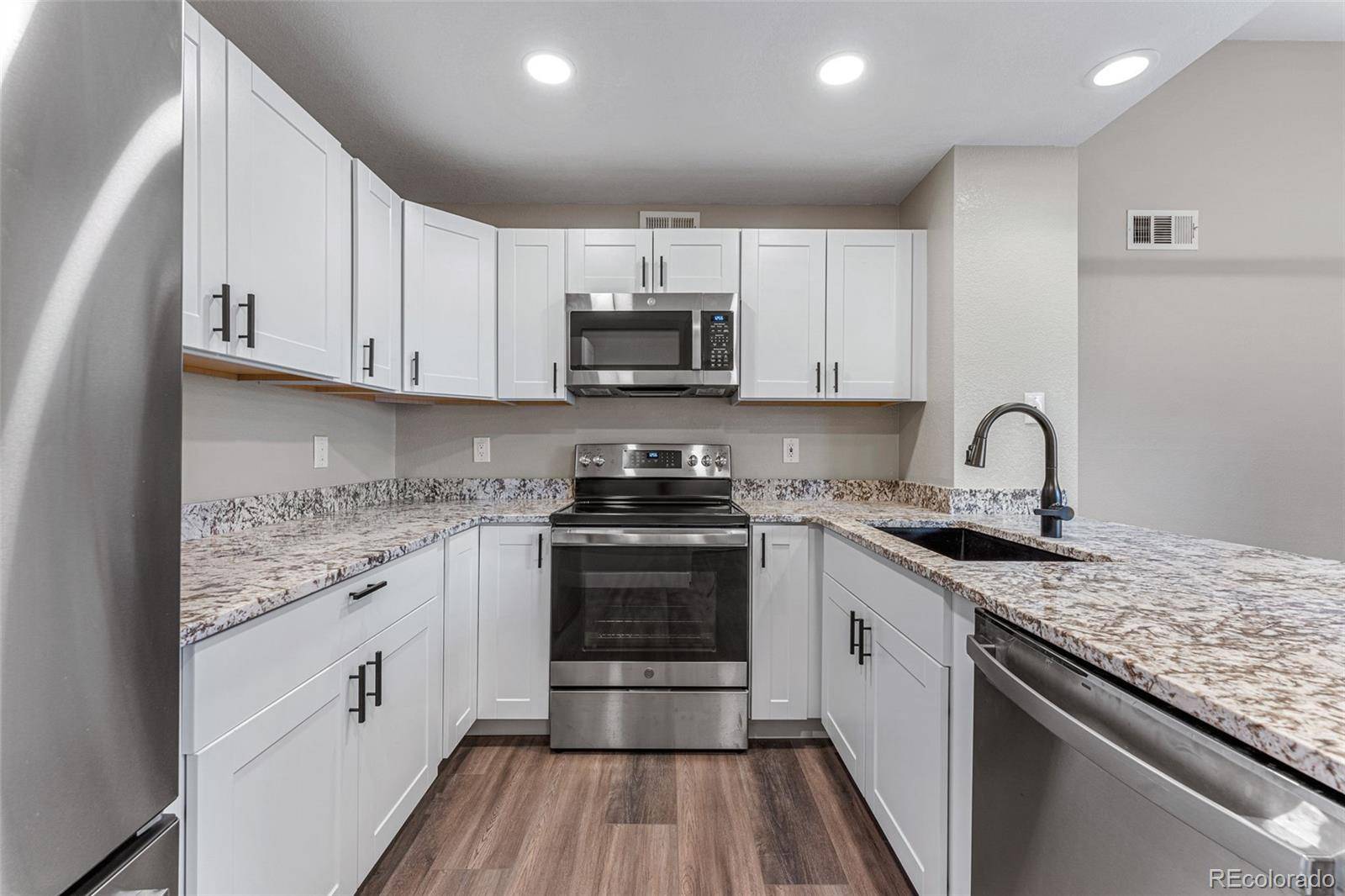 6001 S Yosemite ST #E204, Greenwood Village, CO 80111