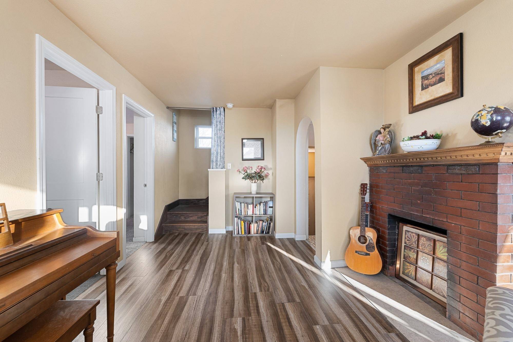 2012 N Ruby St, Spokane, WA 99207-2264