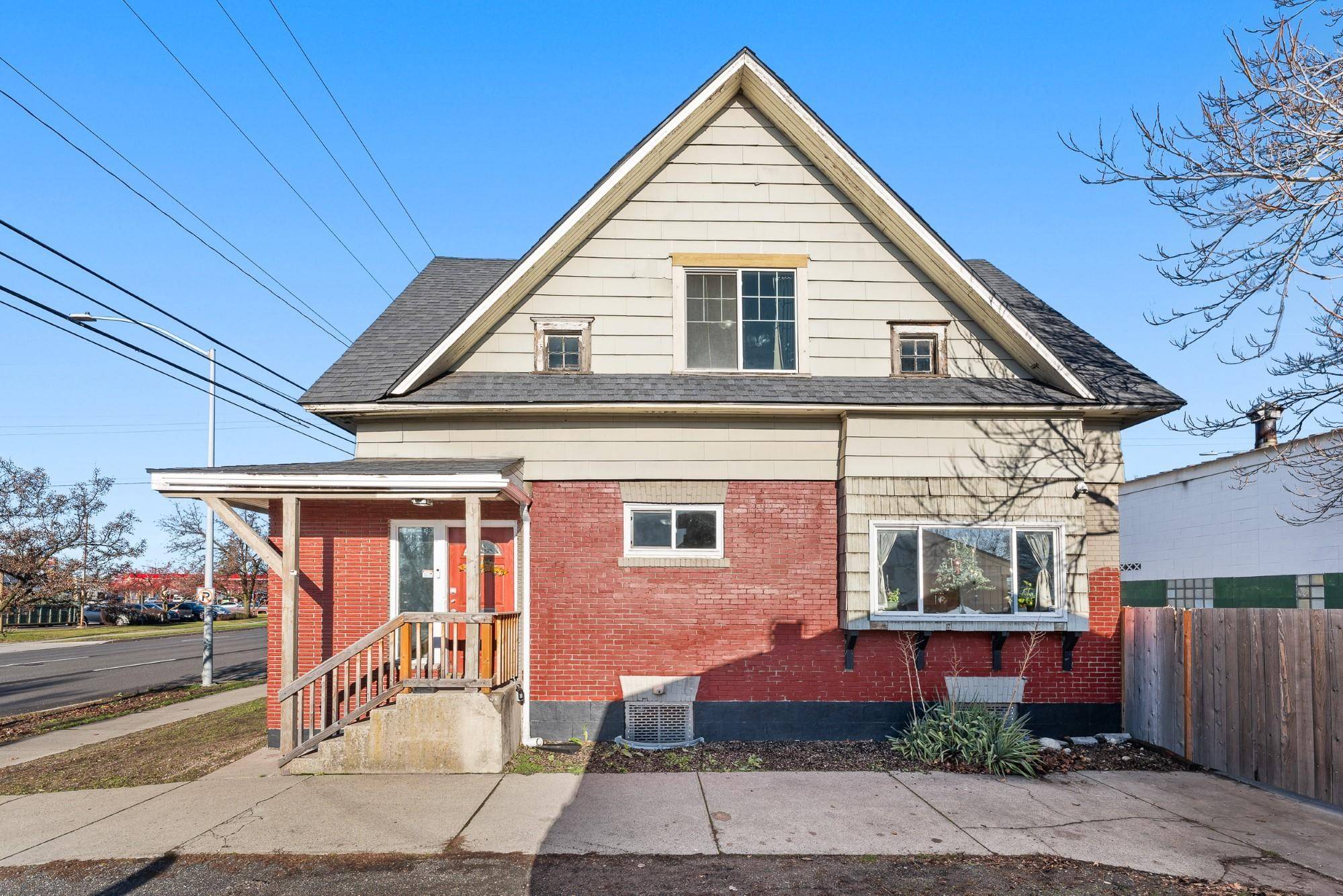 2012 N Ruby St, Spokane, WA 99207-2264