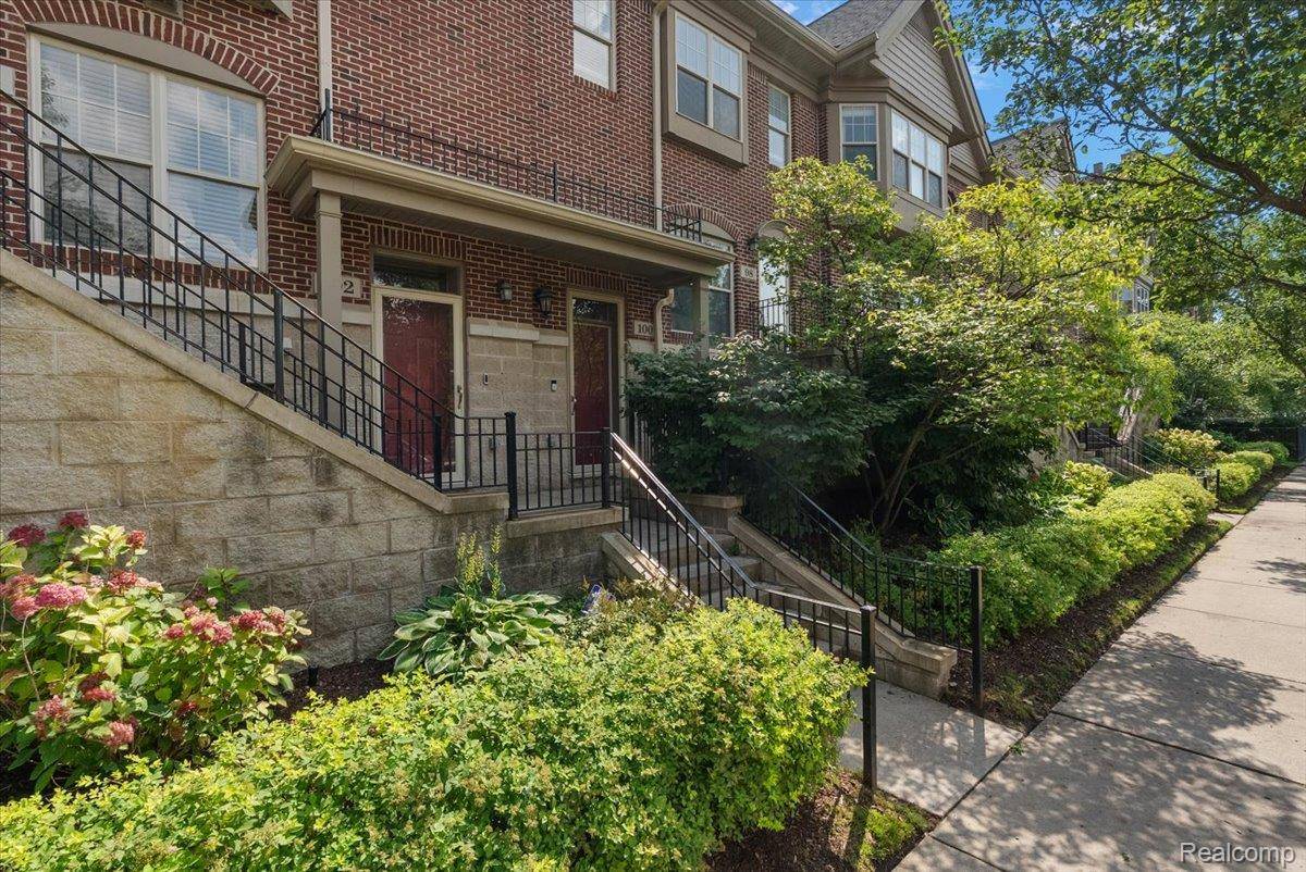 100 Adelaide ST, Detroit, MI 48201