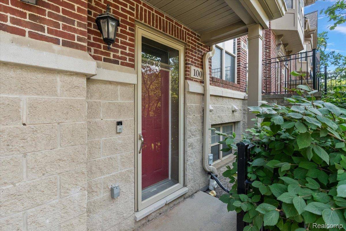 100 Adelaide ST, Detroit, MI 48201