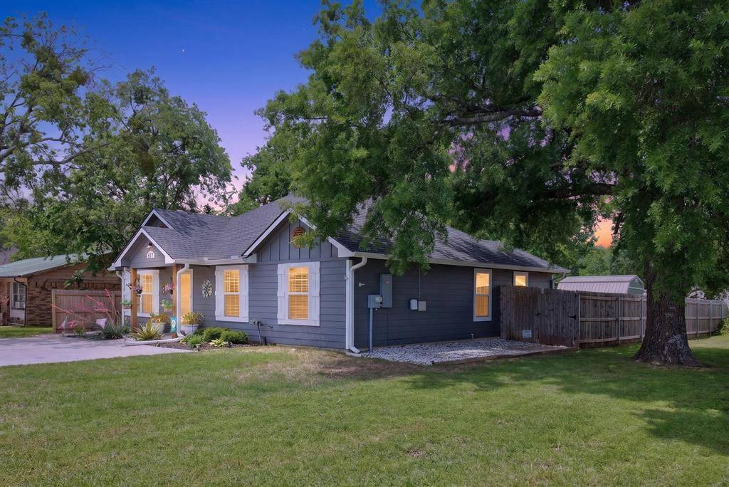 617 N Jordan Street, Whitesboro, TX 76273