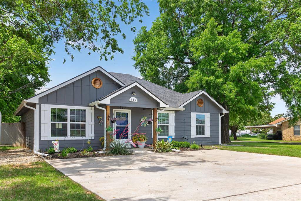 617 N Jordan Street, Whitesboro, TX 76273