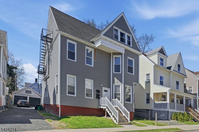 7 Prospect Ter, East Orange City, NJ 07017