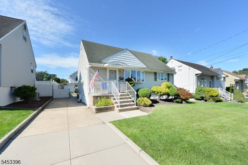 186 Palmer Ter, Wood-ridge Boro, NJ 07075
