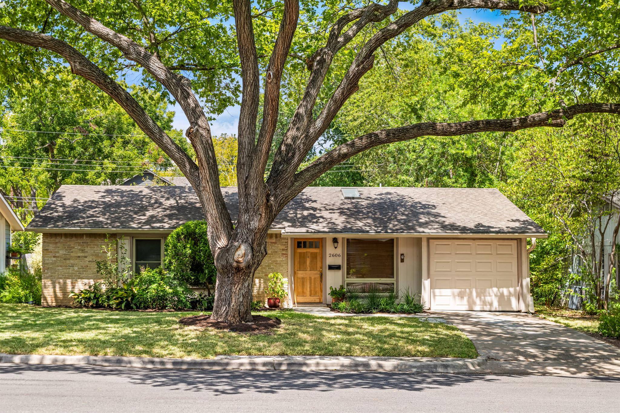 2606 Friar Tuck LN, Austin, TX 78704