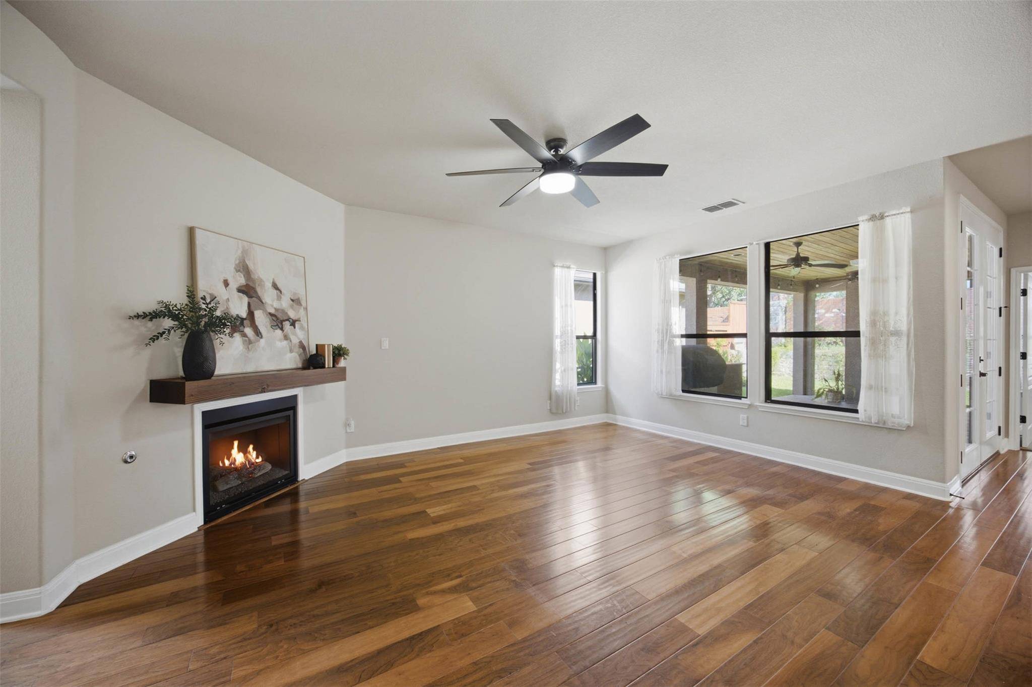 4332 Teravista Club DR #9, Round Rock, TX 78665