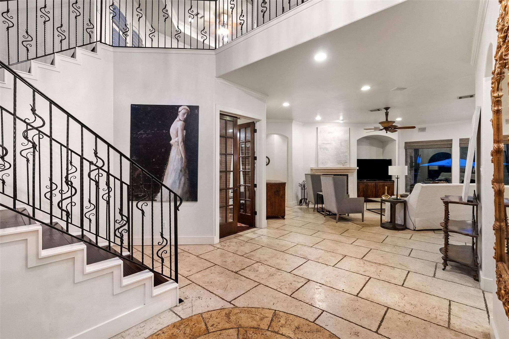 18 Hedgebrook WAY, The Hills, TX 78738
