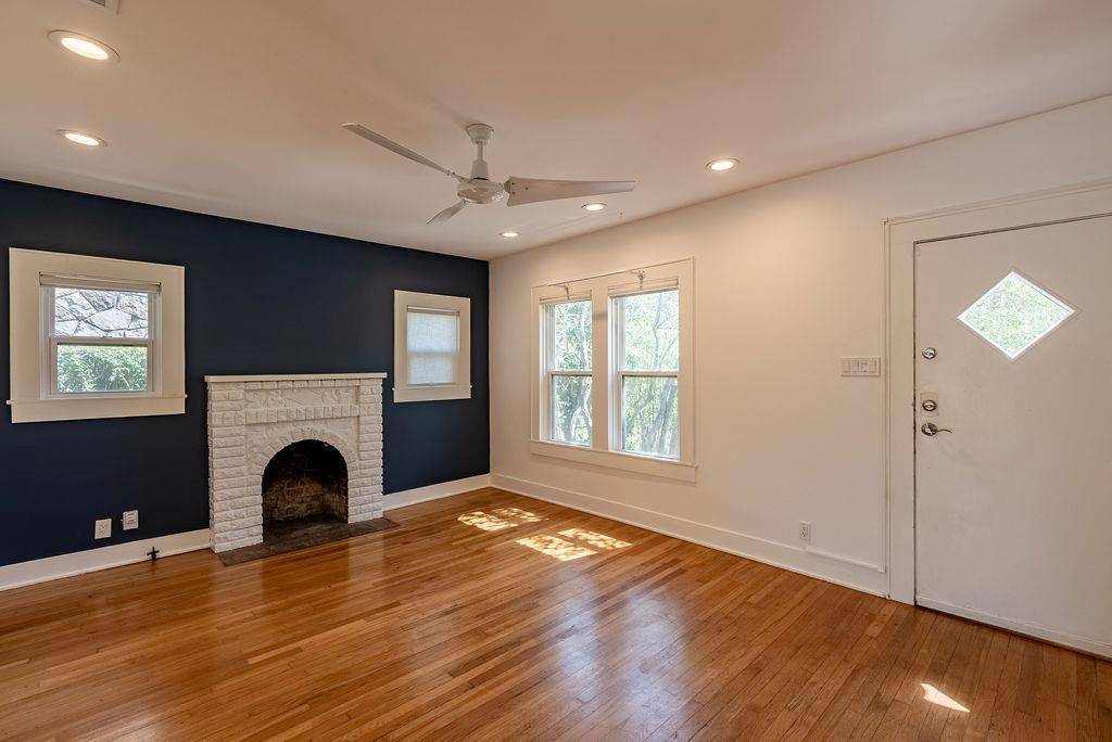 902 Bouldin Ave, Austin, TX 78704
