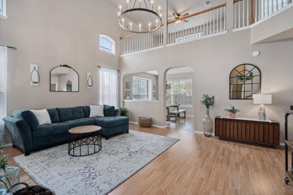 2913 Fleet DR, Austin, TX 78748