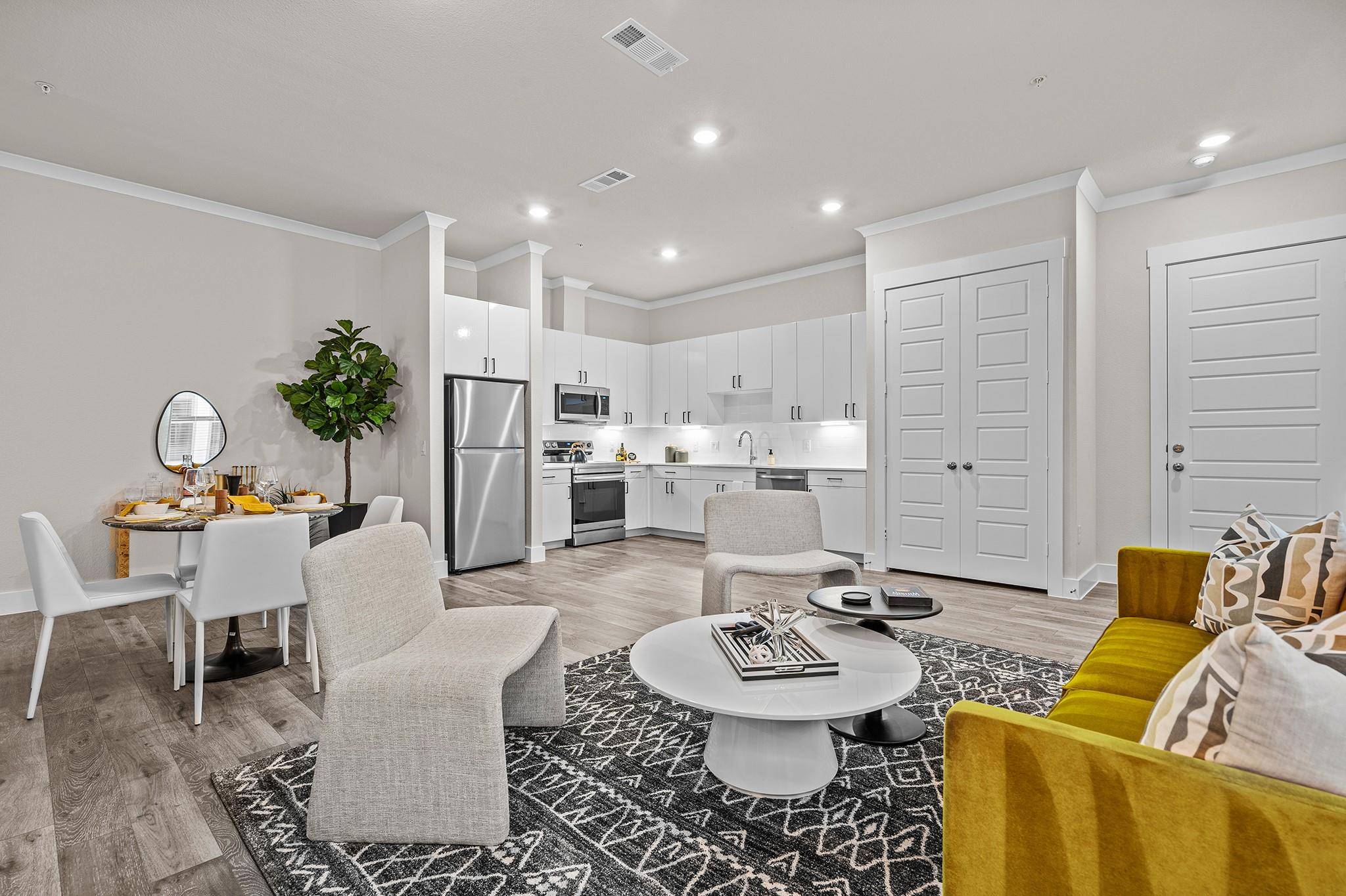 865 Limmer LOOP #318, Hutto, TX 78634