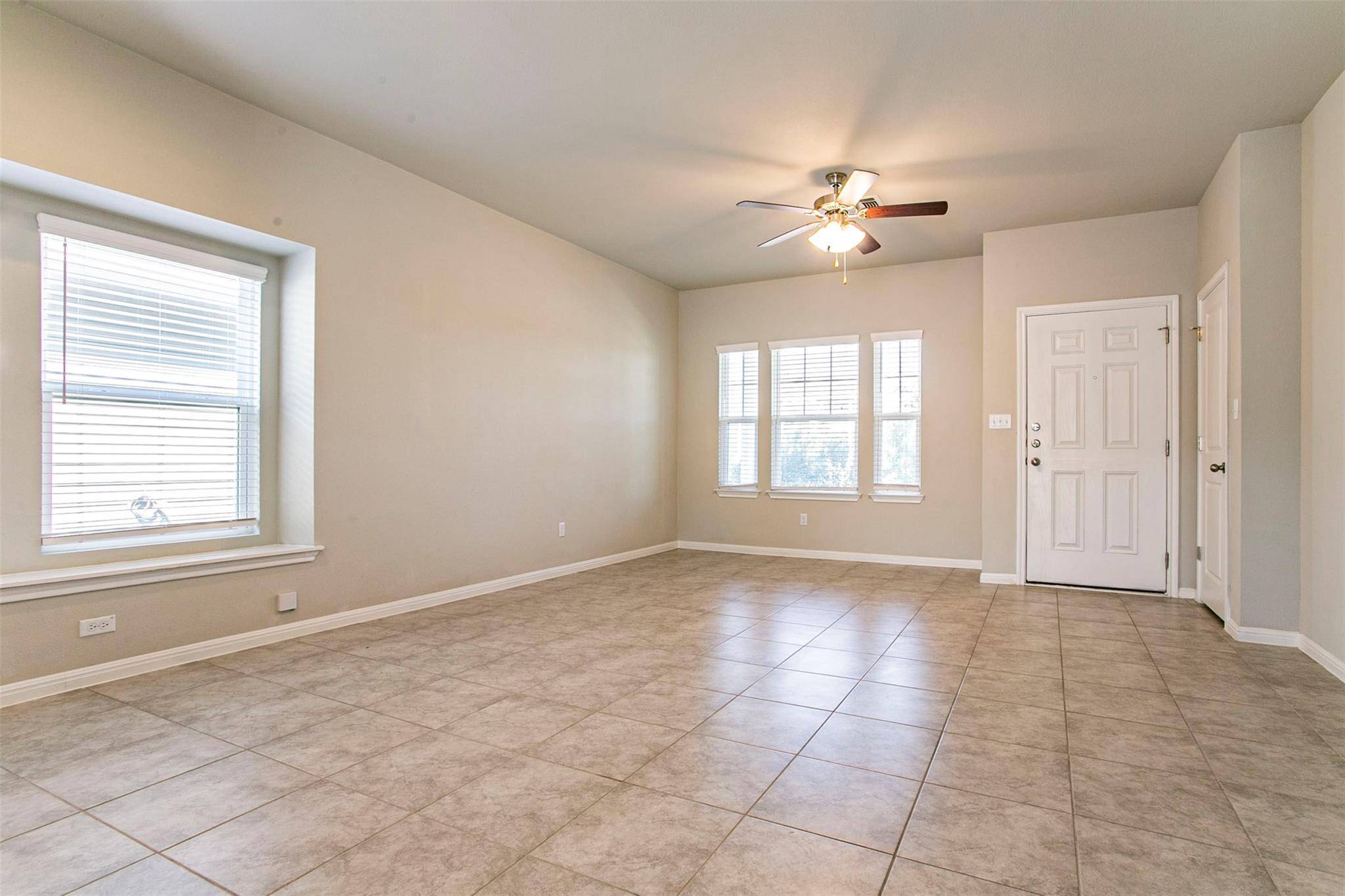 133 Duck Creek TRL, San Marcos, TX 78666