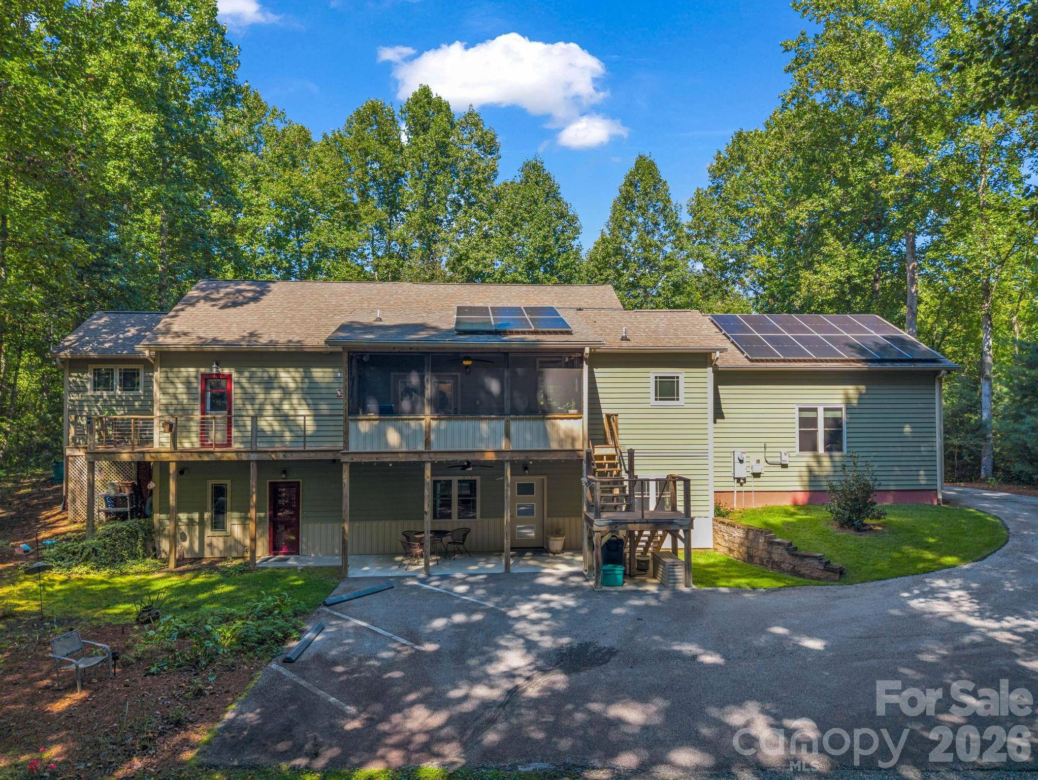 281 Ewbank RD, Etowah, NC 28729