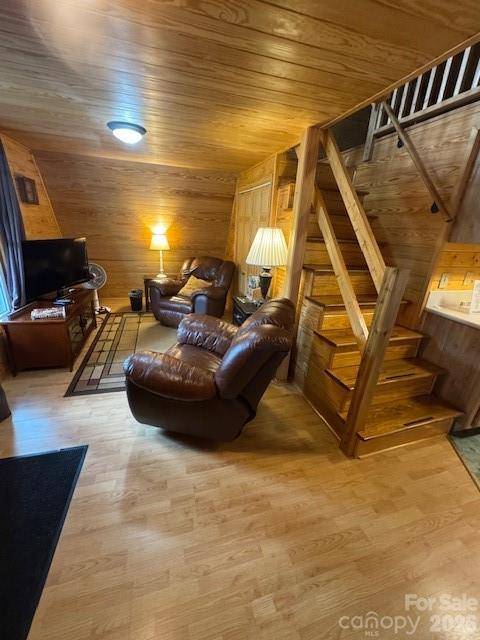 56 Chateau LN, Maggie Valley, NC 28751