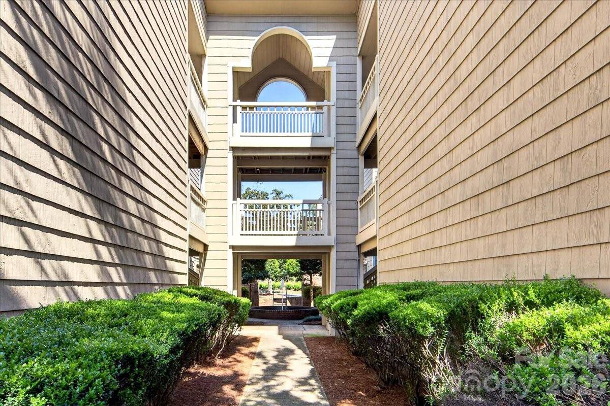 5011 Sharon RD #N, Charlotte, NC 28210