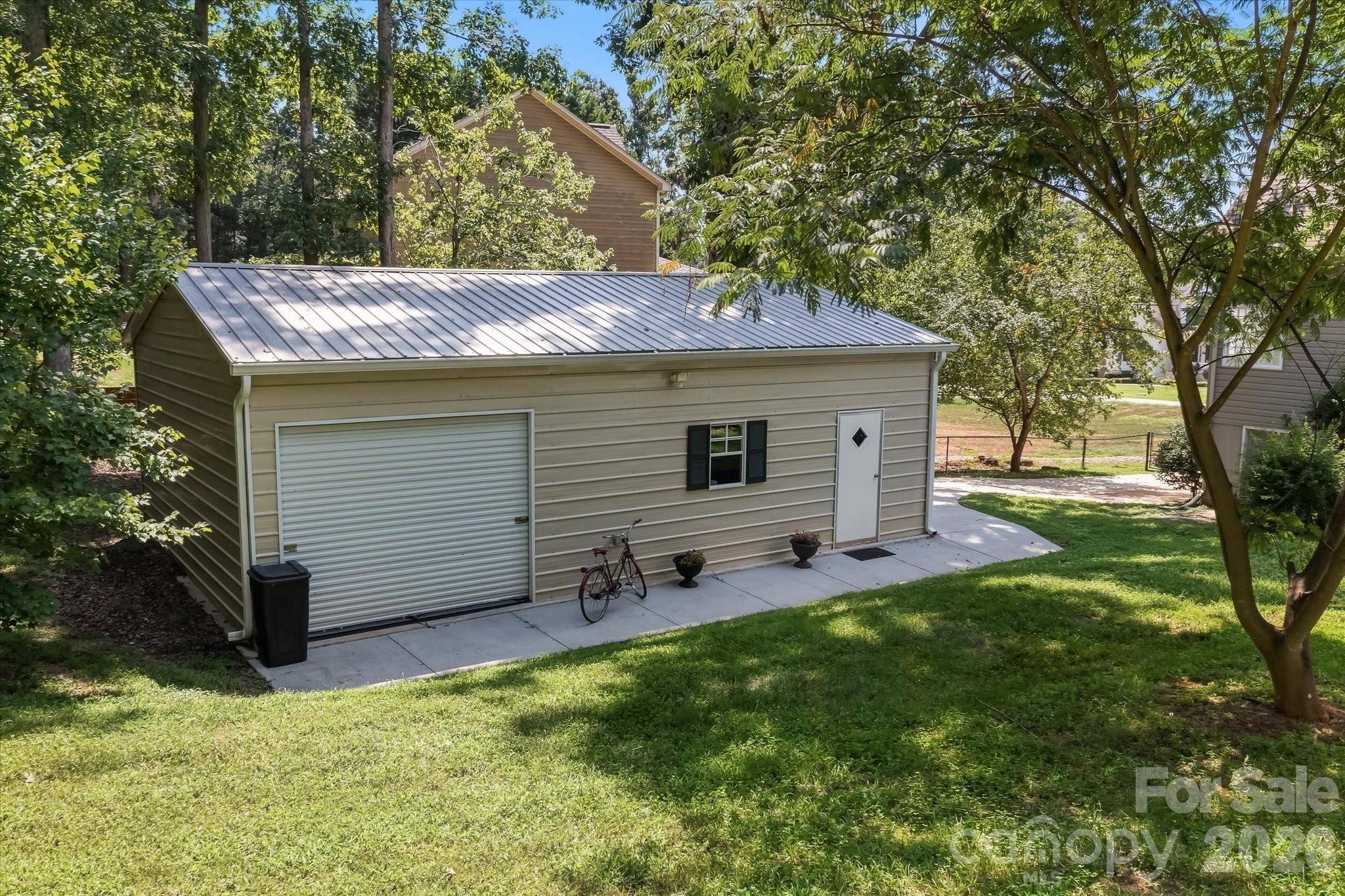 6168 Neptune DR, Denver, NC 28037