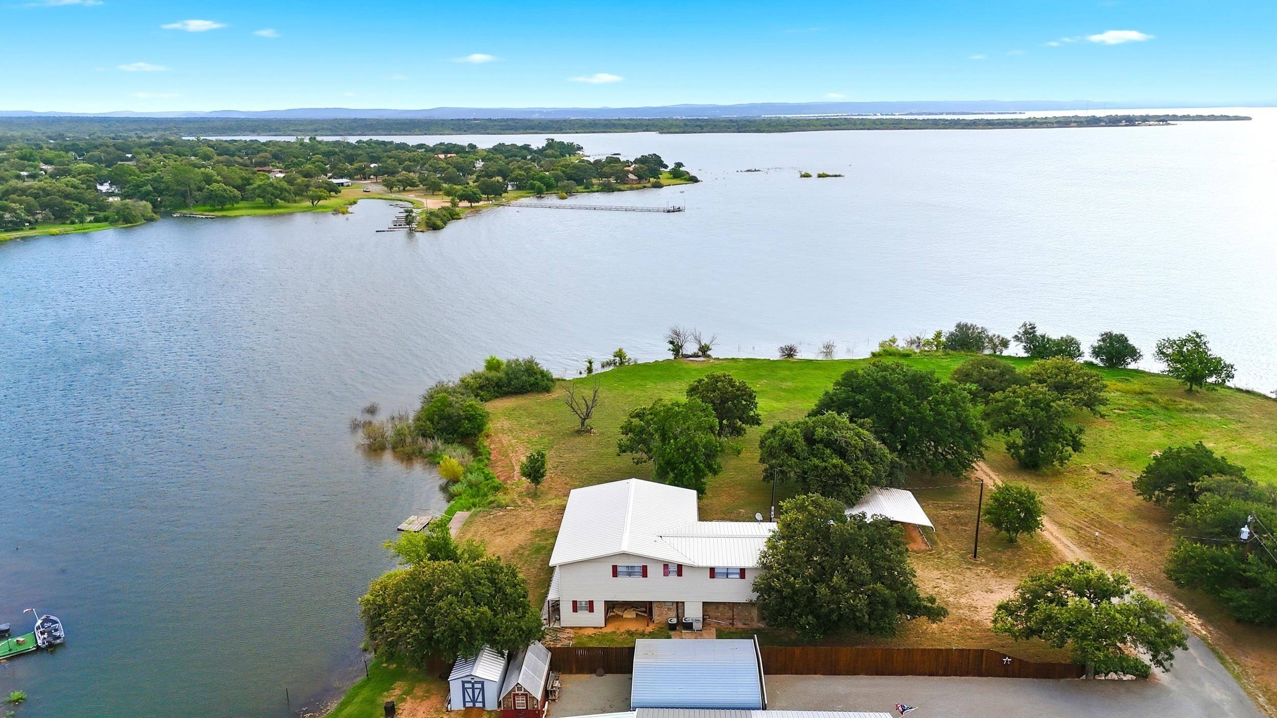 321 Bluebriar LN, Buchanan Dam, TX 78609