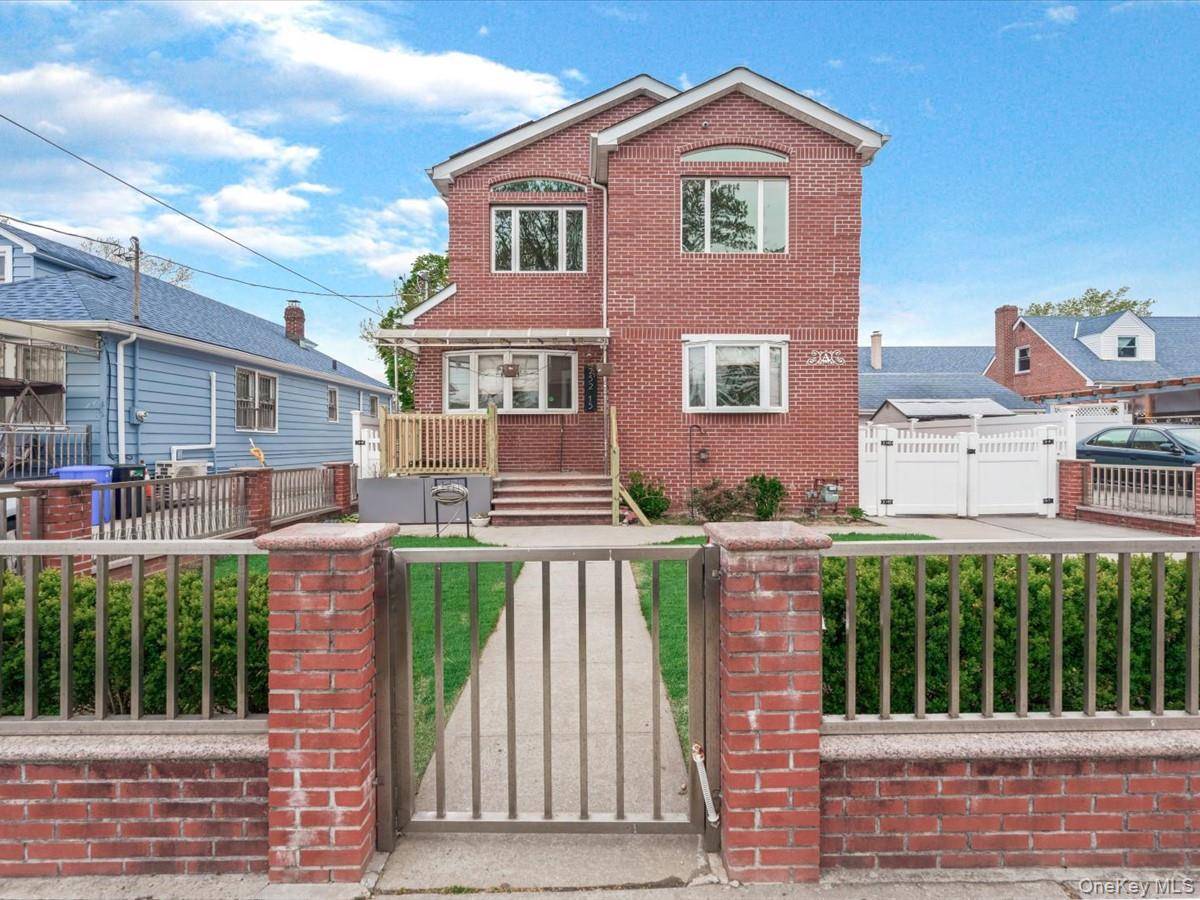 252-15 82nd AVE, Bellerose, NY 11426