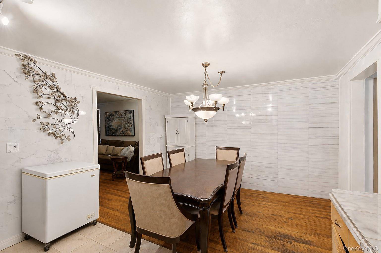 902 E 232nd ST, Bronx, NY 10466