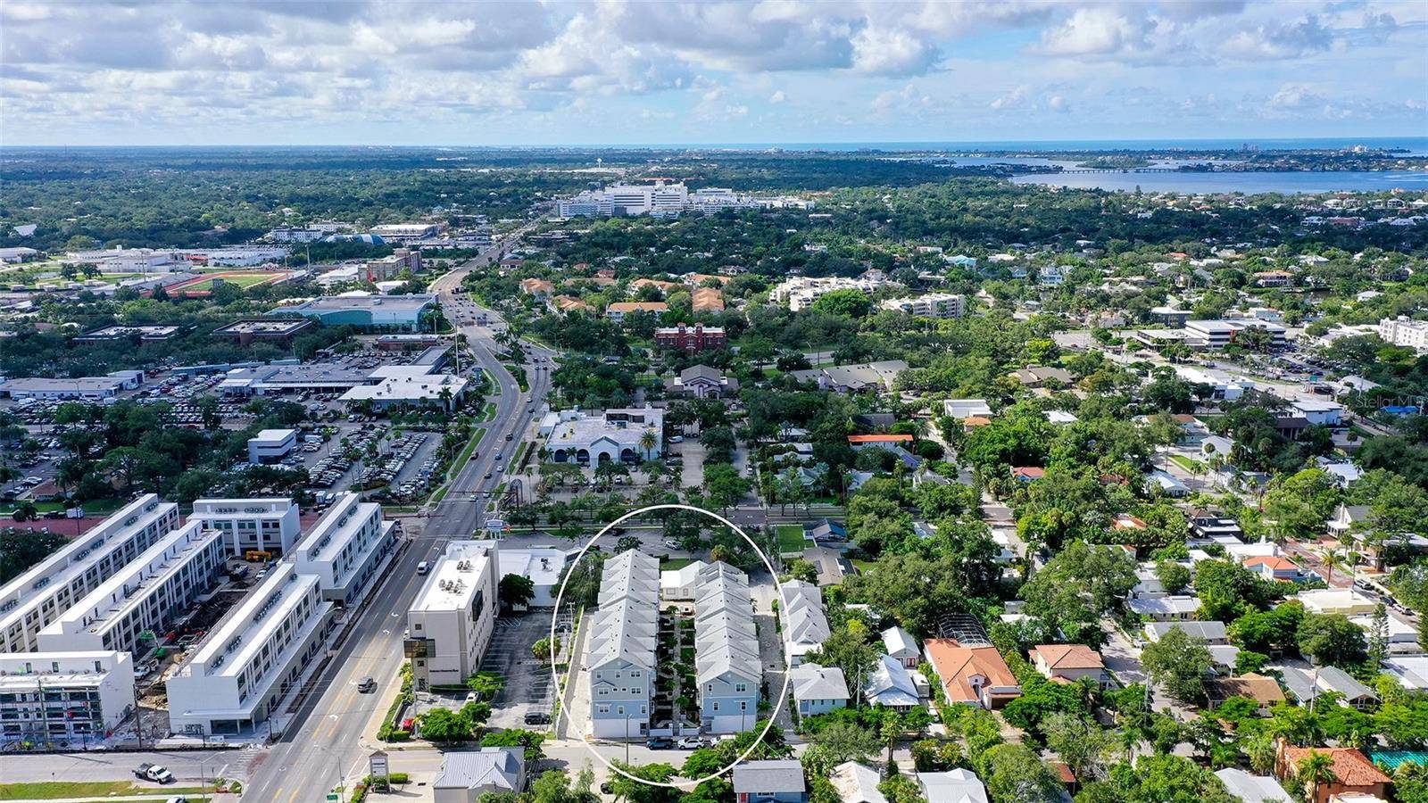 516 LAUREL PARK DR, Sarasota, FL 34236