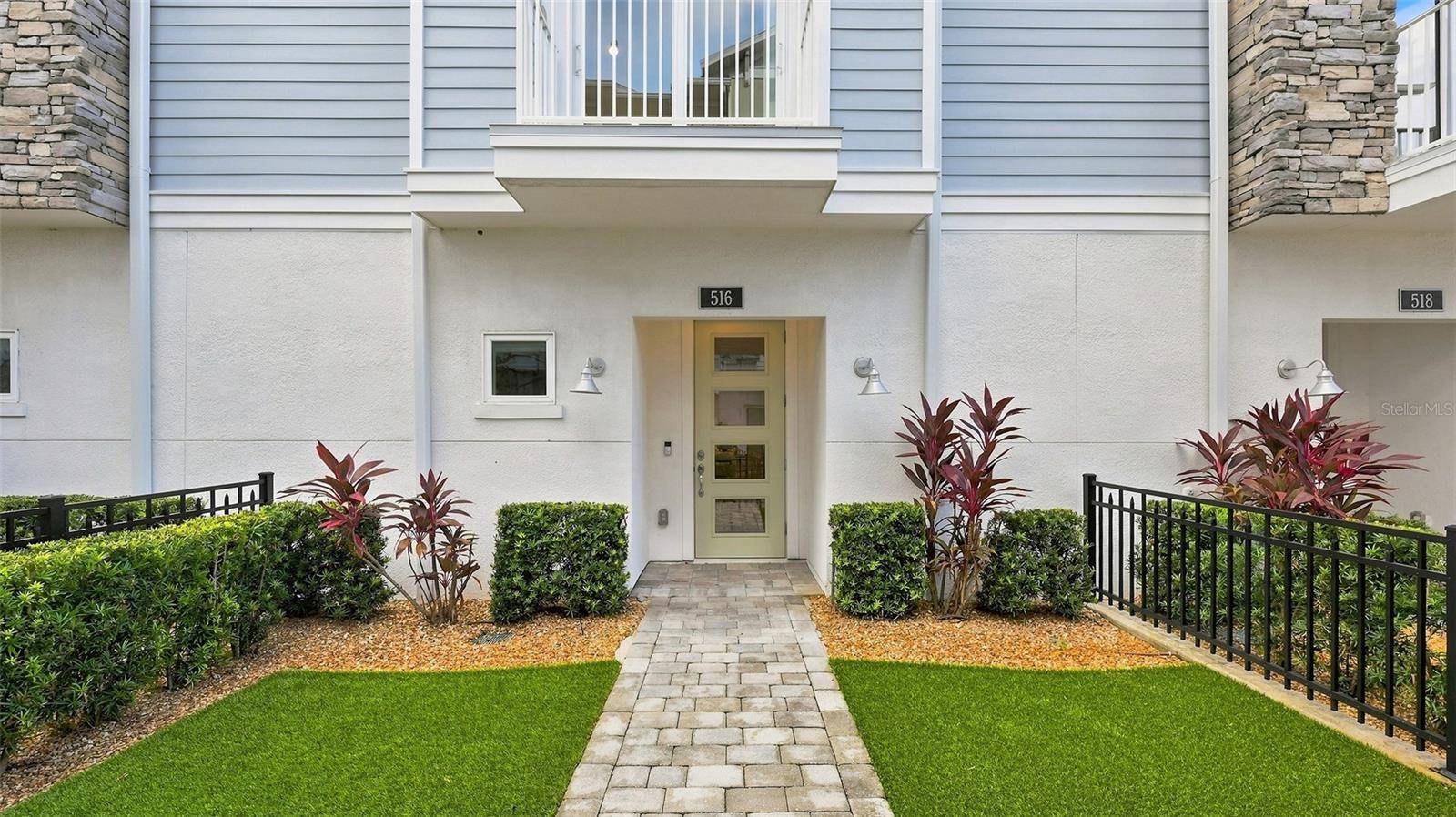 516 LAUREL PARK DR, Sarasota, FL 34236
