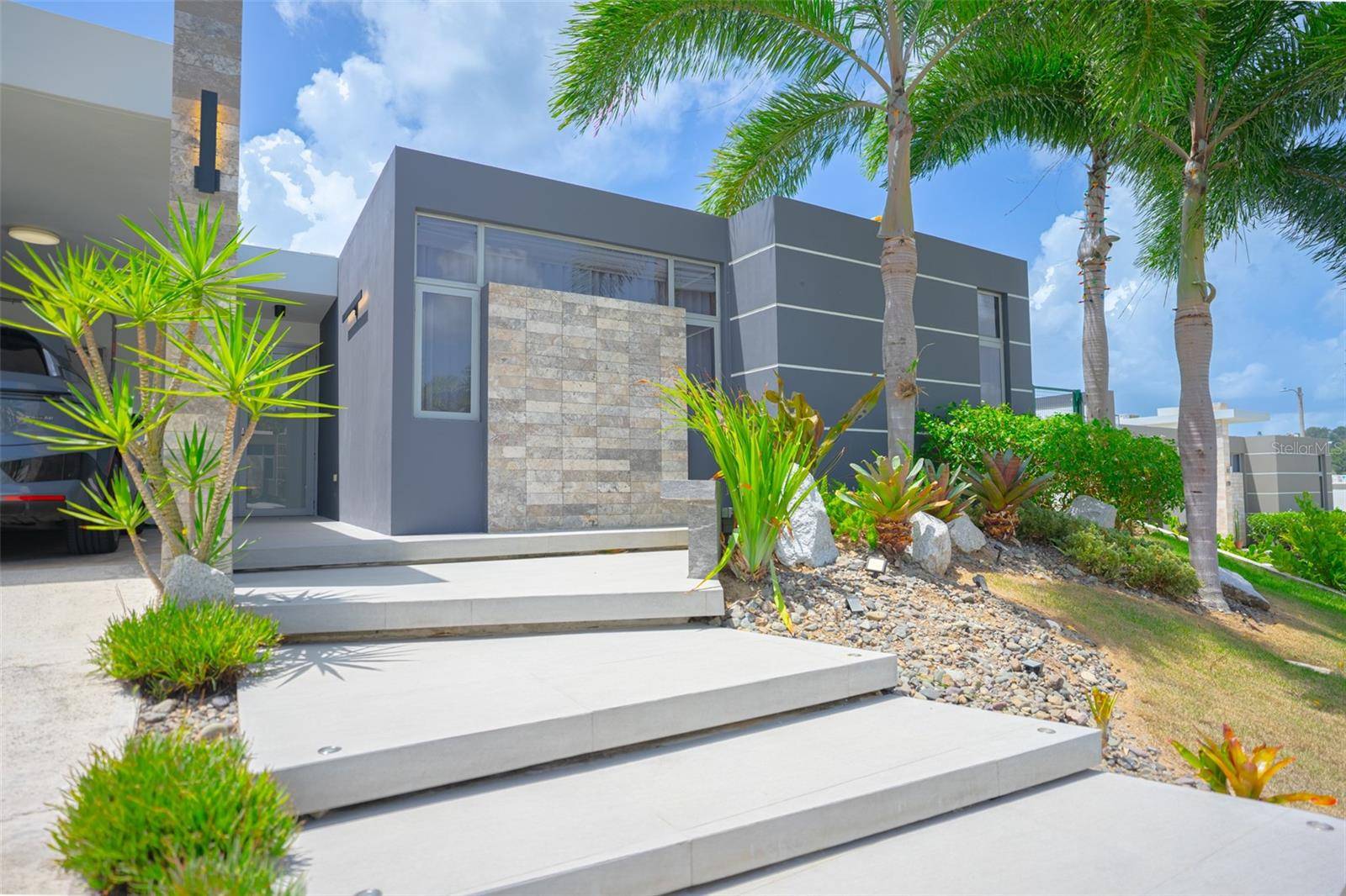 120 URB.BELAIR AT FINCA ELENA | CALLE NARANJO #120, Guaynabo, PR 00971