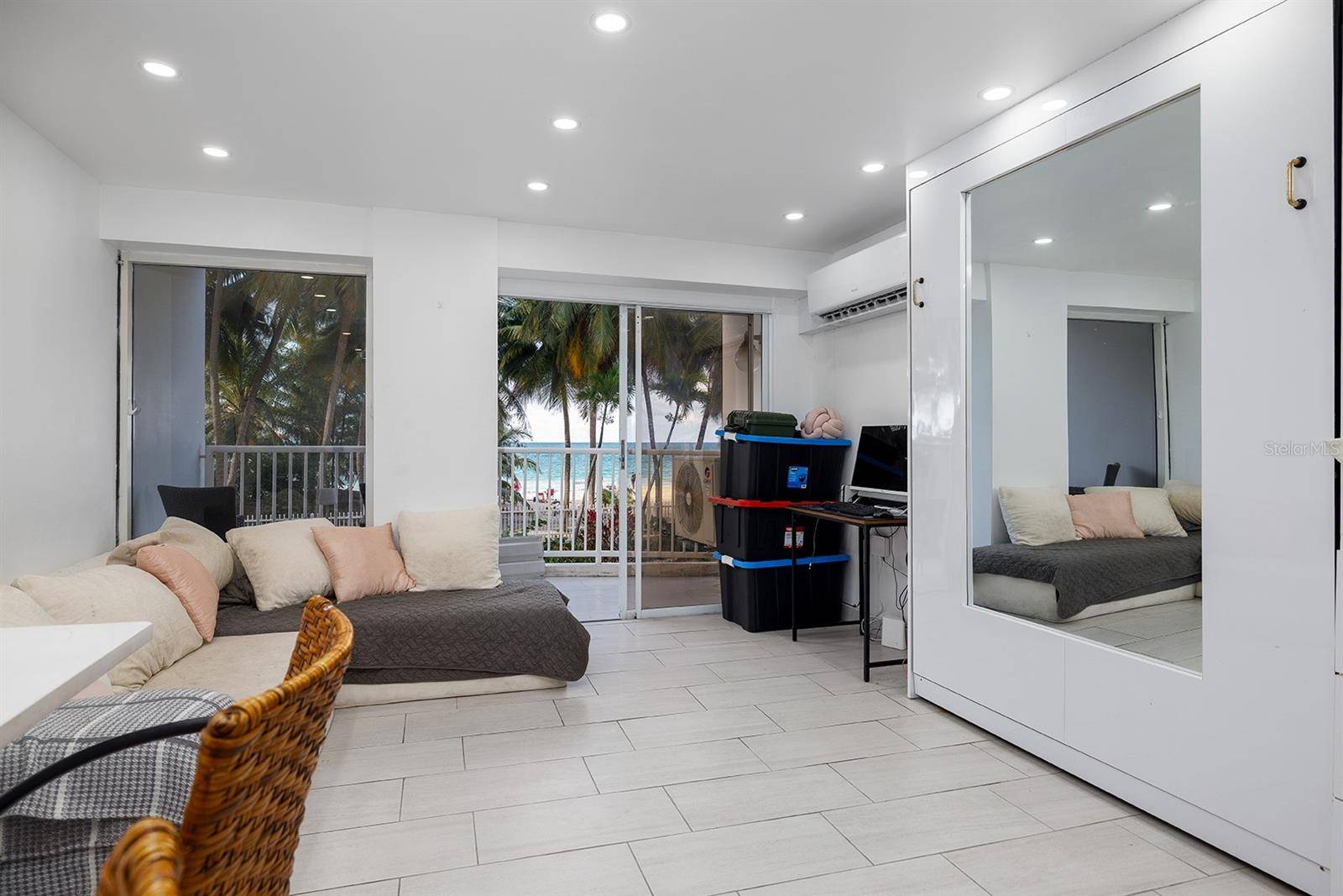 4633 AV. ISLA VERDE #L105, Carolina, PR 00979