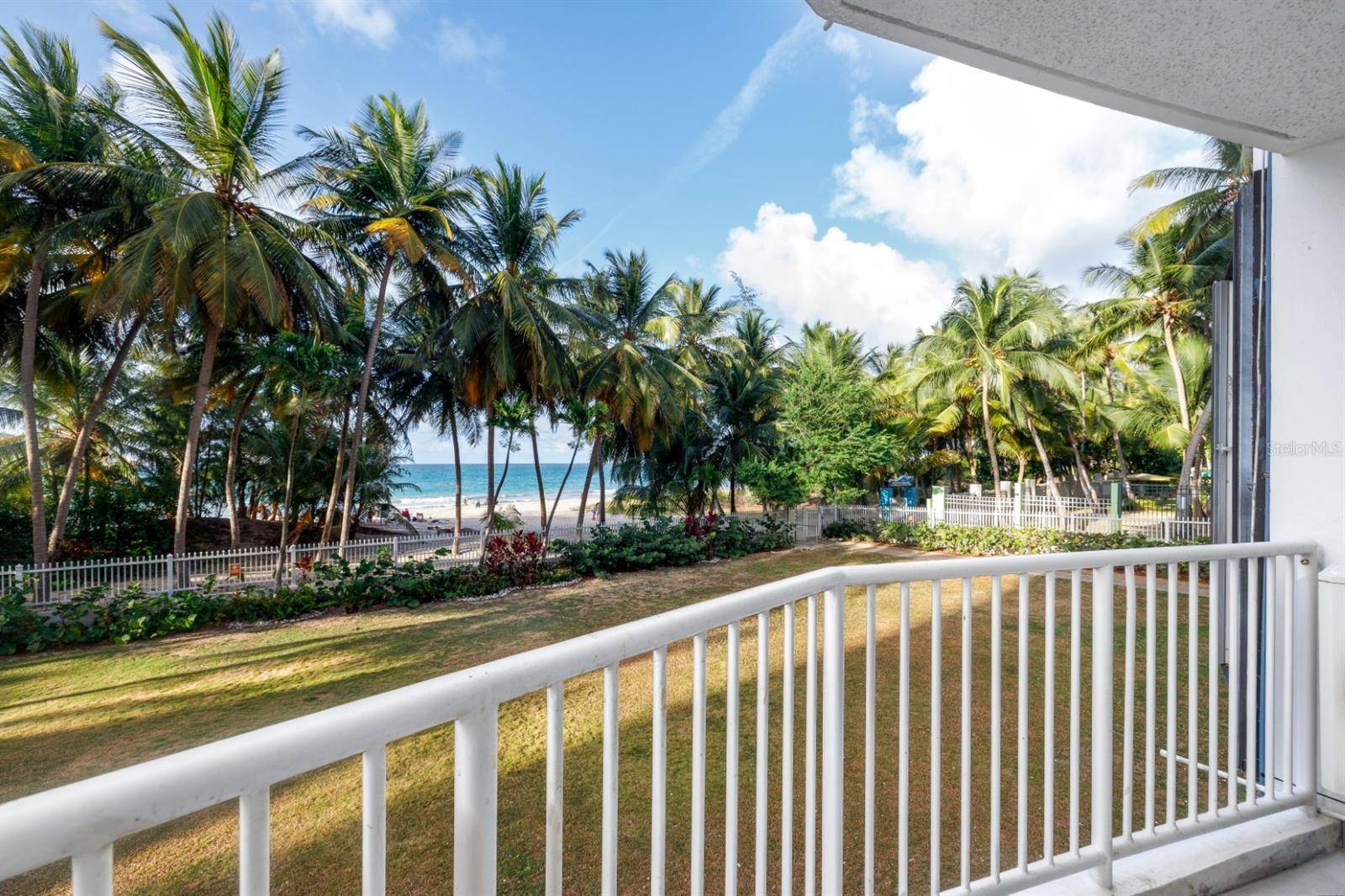 4633 AV. ISLA VERDE #L105, Carolina, PR 00979