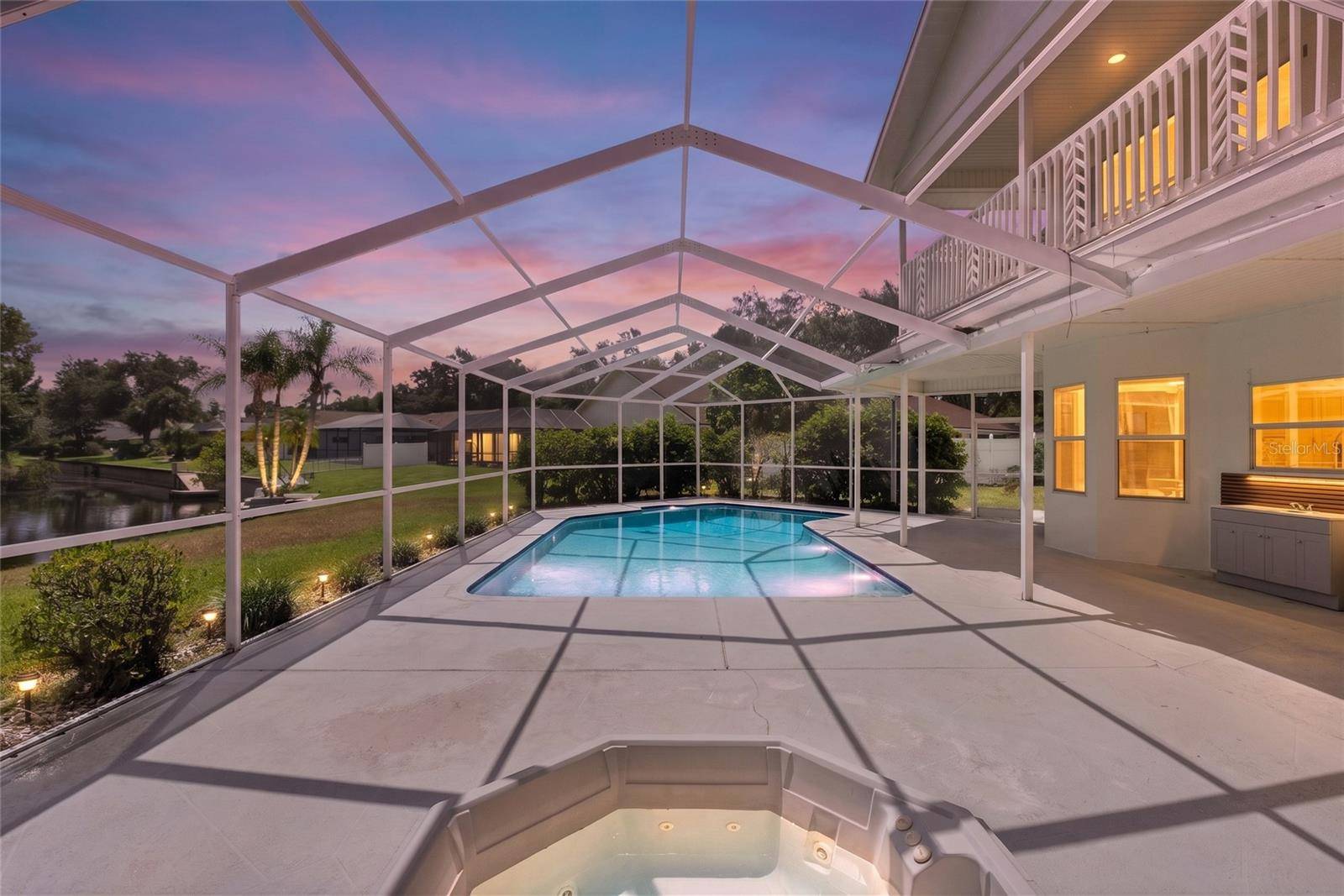 17919 CLEAR LAKE DR, Lutz, FL 33548