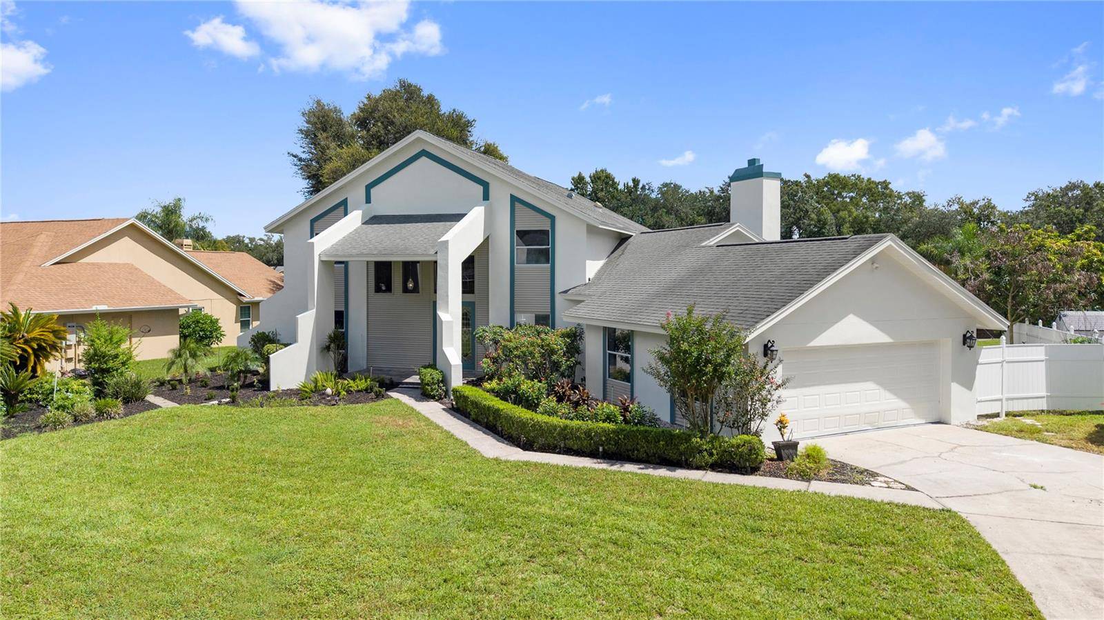 17919 CLEAR LAKE DR, Lutz, FL 33548