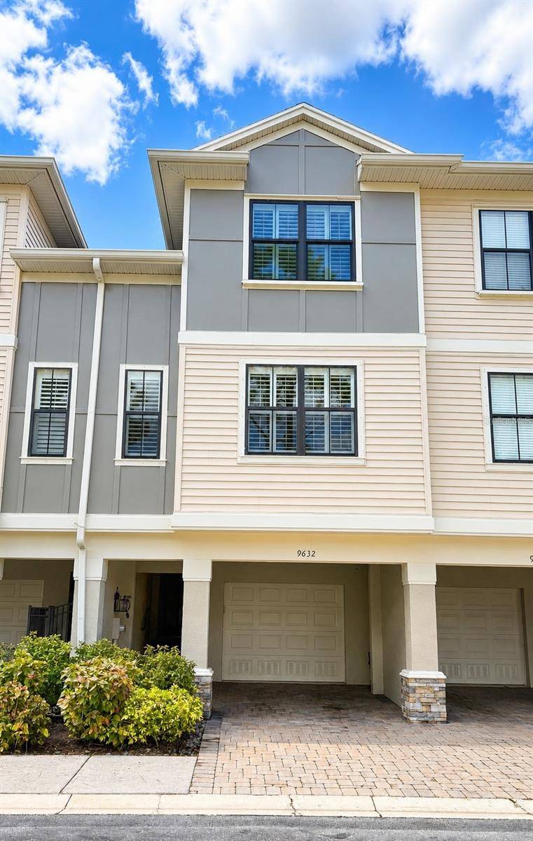 9632 BAY GROVE LN, Tampa, FL 33615