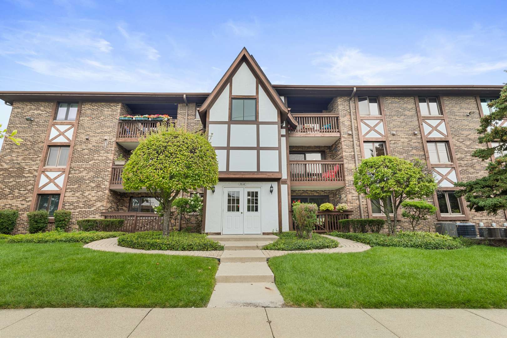 5646 W 103rd ST #106, Oak Lawn, IL 60453