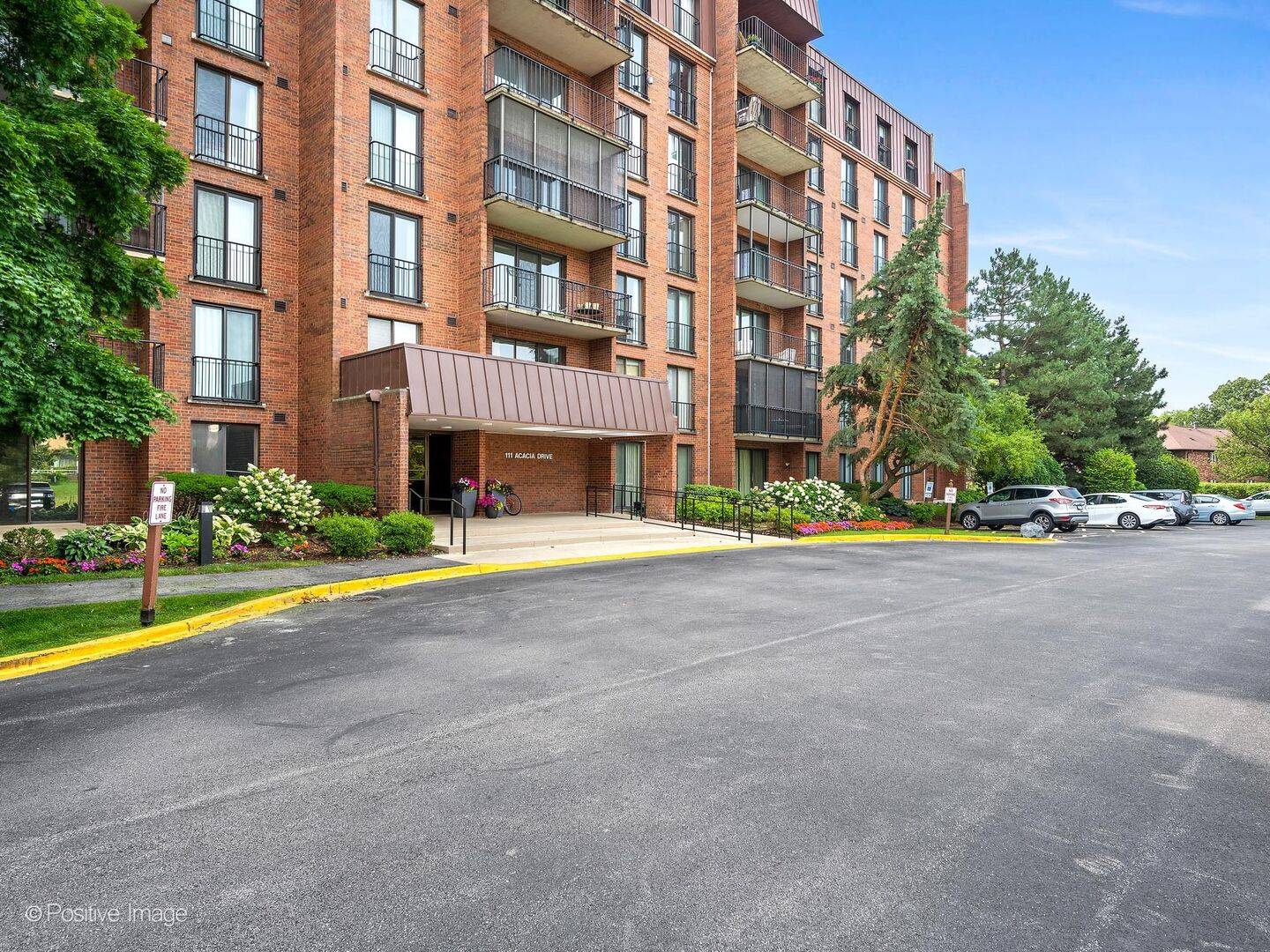 111 Acacia DR #315, Indian Head Park, IL 60525