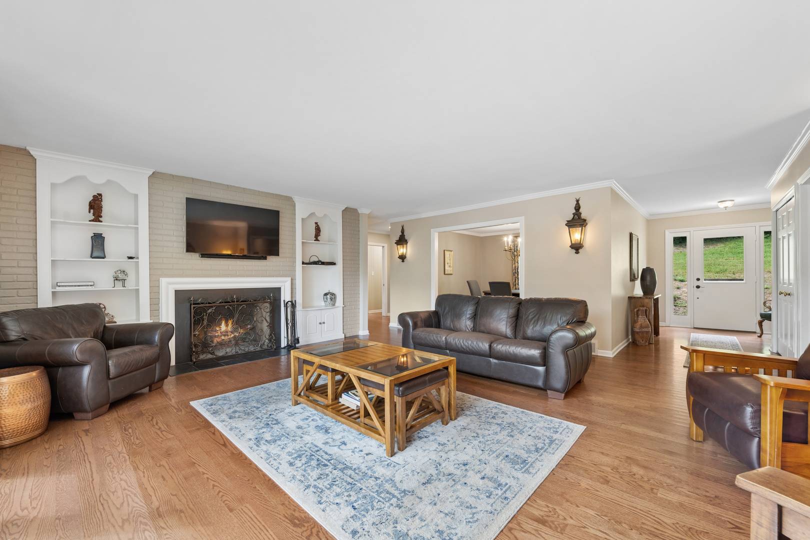 10 River DR, Trout Valley, IL 60013