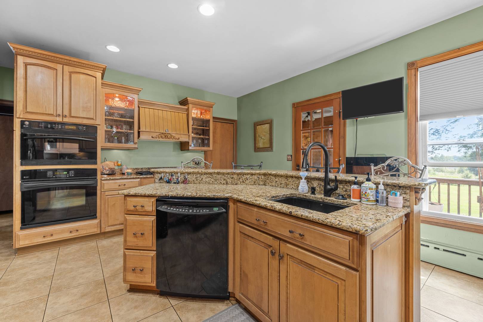 10724 Galena RD, Bristol, IL 60512