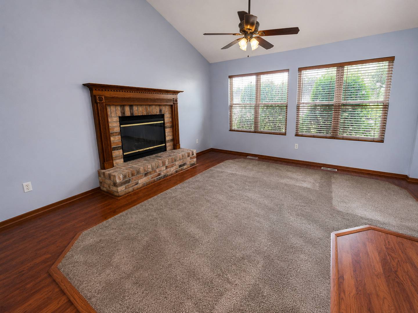 125 Hamlet CIR, Montgomery, IL 60538